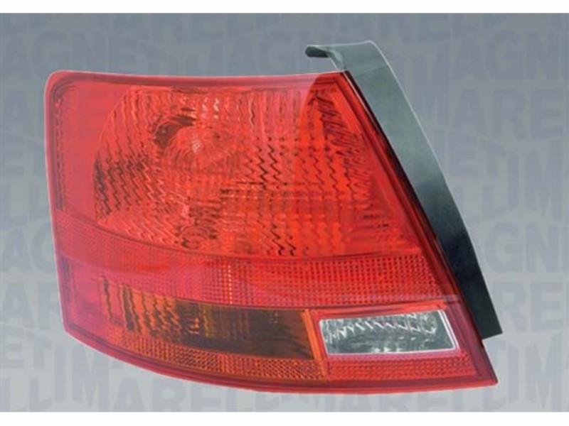 Fan post est DX Audi A4 Avant 11/2004->