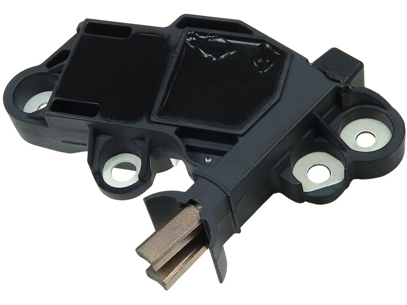 Alternator voltage regulator