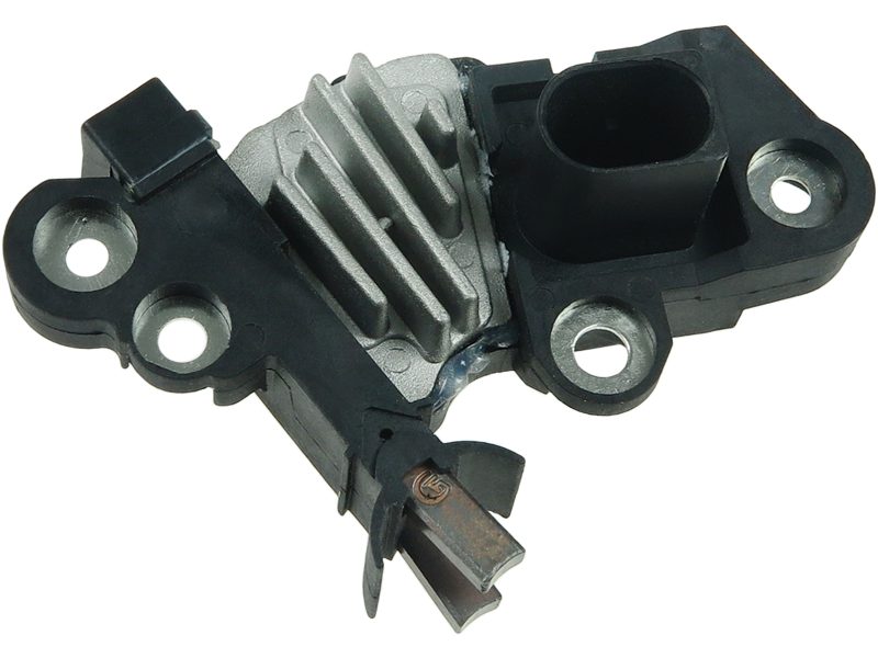 Alternator voltage regulator
