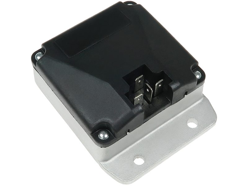 Alternator voltage regulator