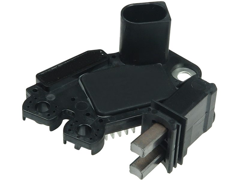 Alternator voltage regulator