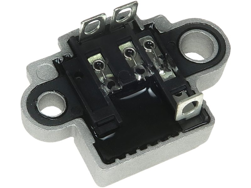 Alternator voltage regulator