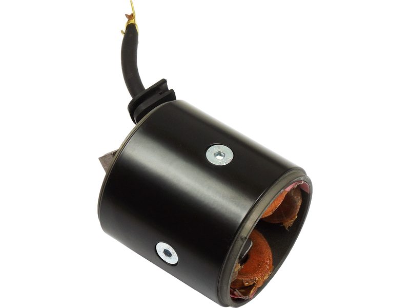 Starter motor housing with field winding