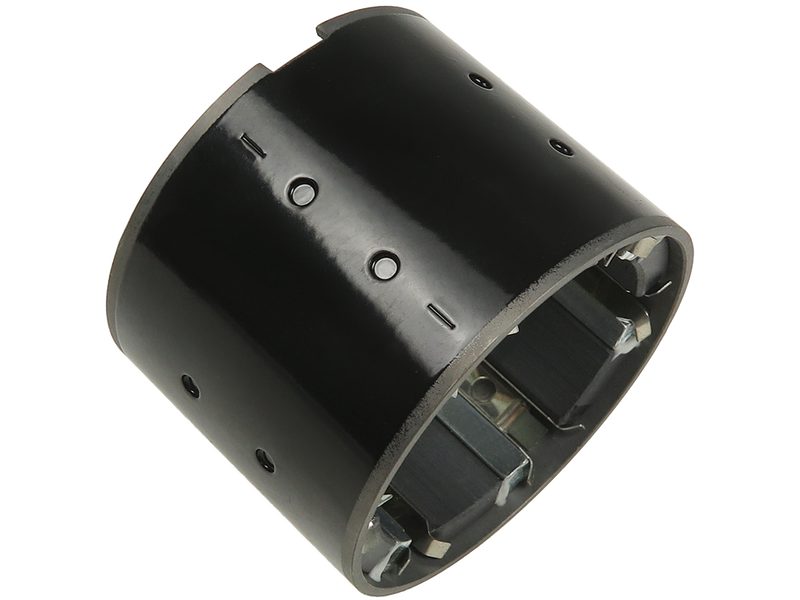 Starter motor housing with magnets