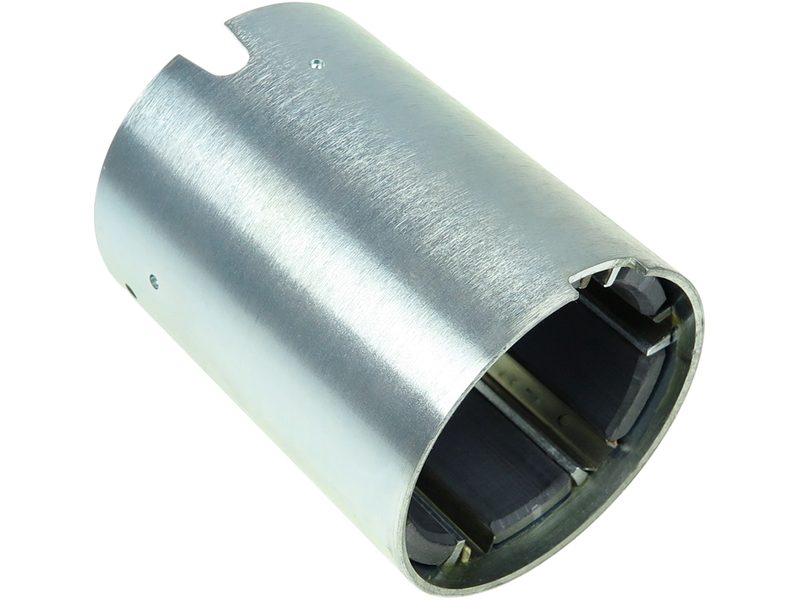 Starter motor housing with magnets