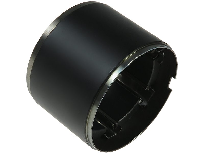 Starter motor housing with magnets