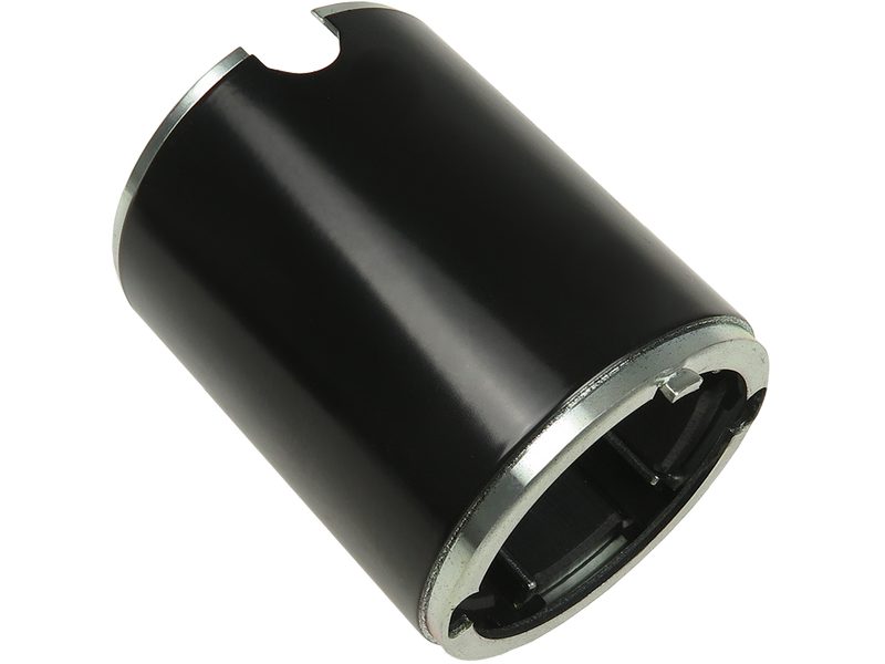 Starter motor housing with magnets