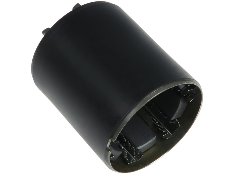 Starter motor housing with magnets