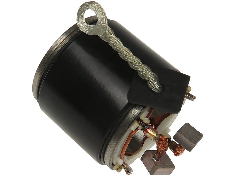Starter motor housing with field winding