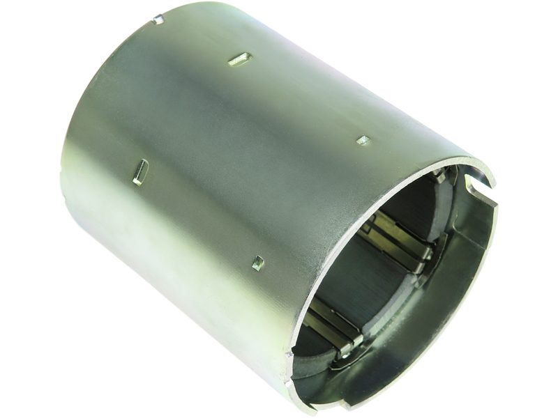 Starter motor housing with magnets